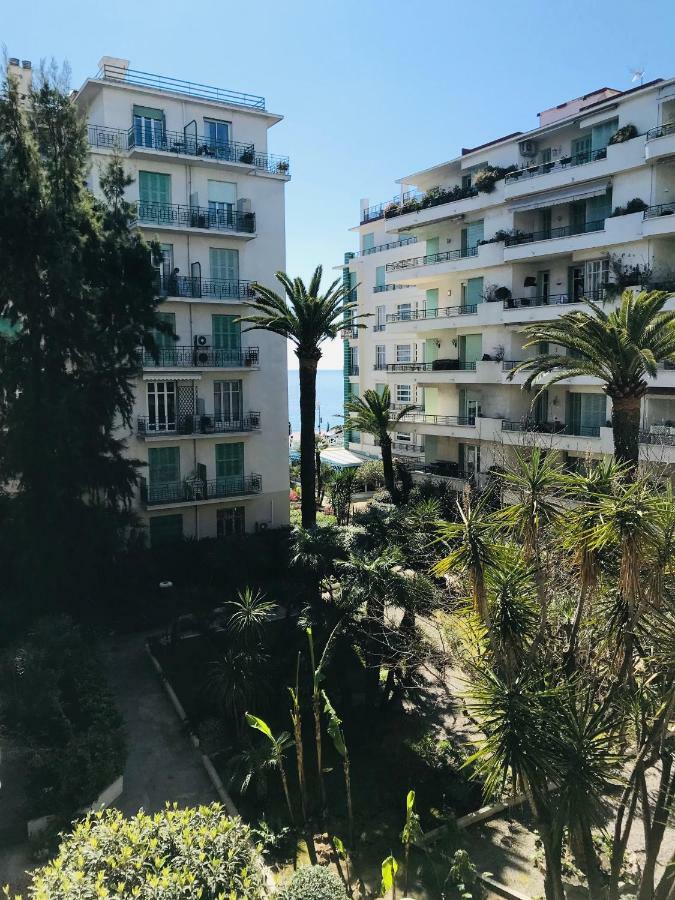 Nice Beach - Promenade Des Anglais Exterior photo